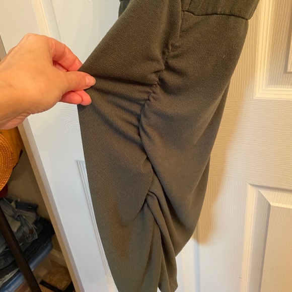 Green Dress - Picture 2 of 3